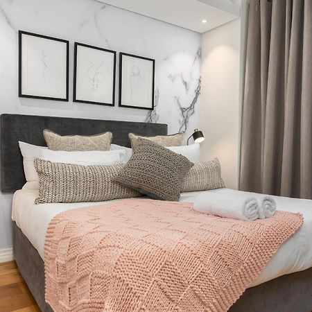 Luxury De Waterkant Apartments เคปทาวน์ ภายนอก รูปภาพ