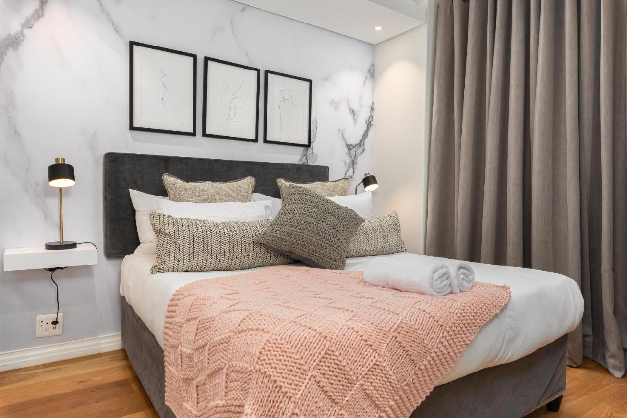 Luxury De Waterkant Apartments เคปทาวน์ ภายนอก รูปภาพ