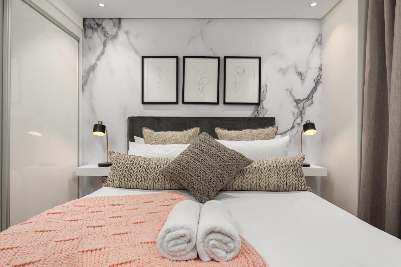 Luxury De Waterkant Apartments เคปทาวน์ ภายนอก รูปภาพ